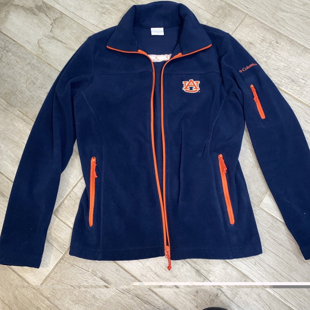Women's Columbia Jacket With Auburn Emblem Size Small.